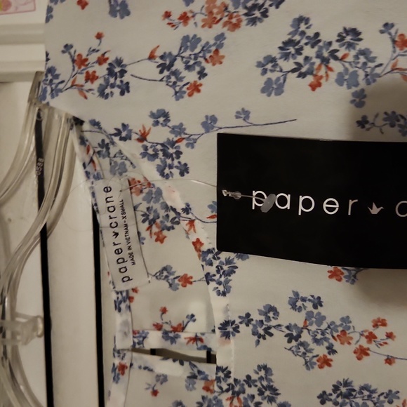 Paper Crane 🕊 Floral Blouse - Picture 2 of 2